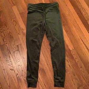 American eagle ahh-mazingly soft velvet joggers